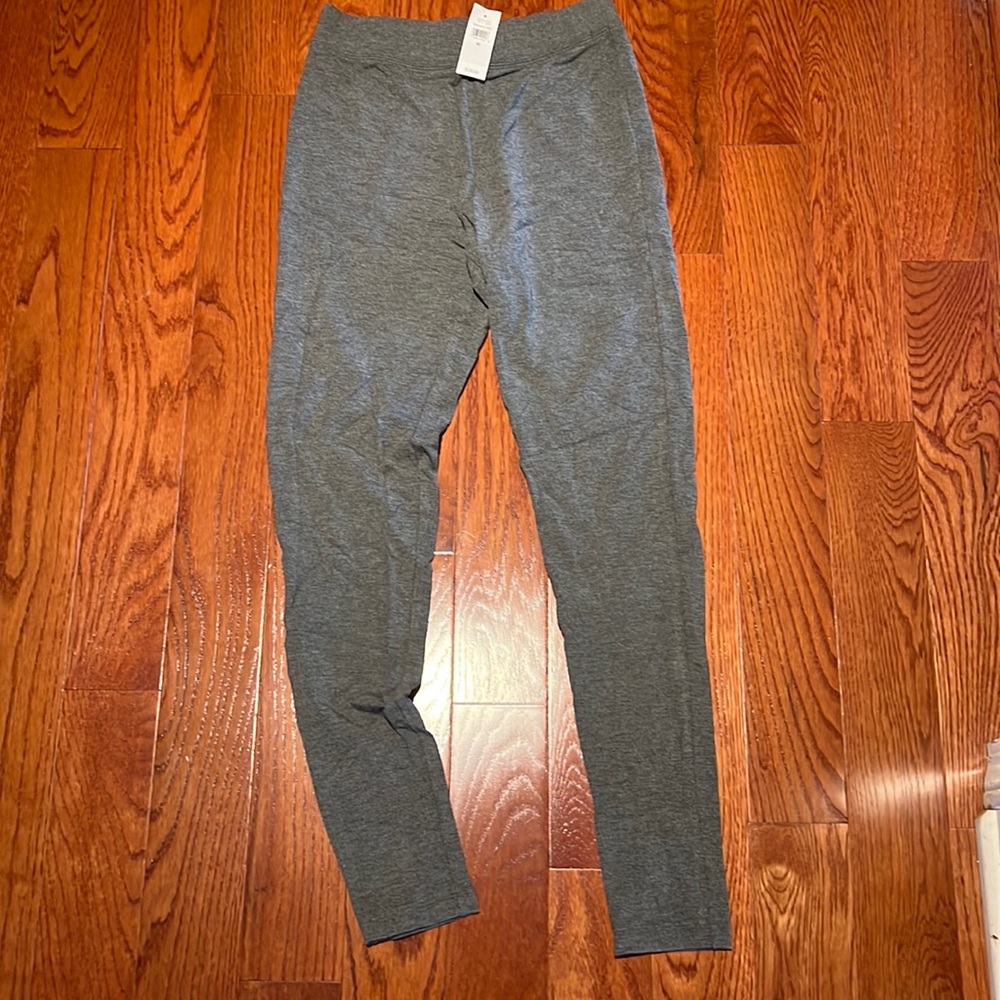 Gap high waisted soft jersey knit leggings.